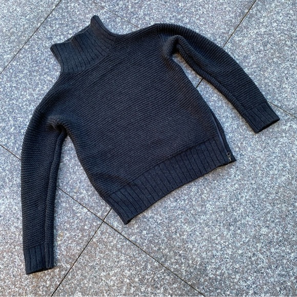 Lululemon merino wool sweater - Picture 2 of 10